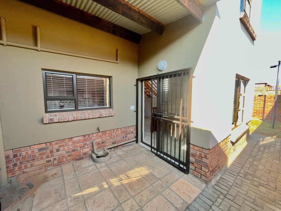 3 Bedroom Property for Sale in Waterval East North West